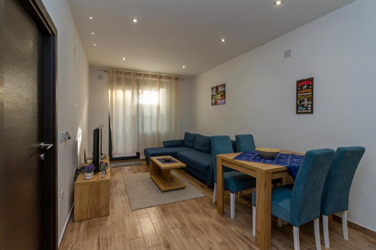 Binis Apartment Zlatibor Bagian luar foto