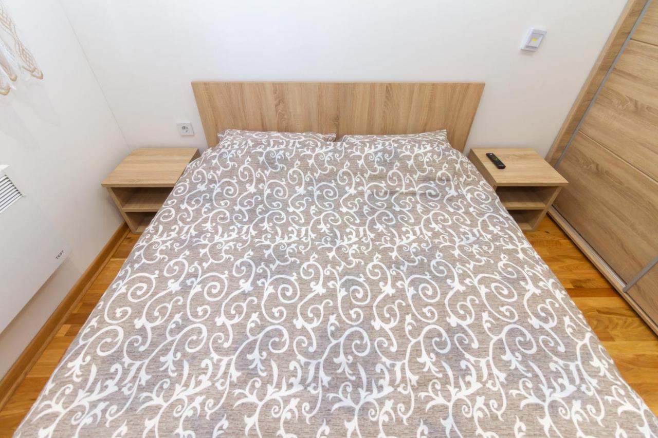 Binis Apartment Zlatibor Bagian luar foto