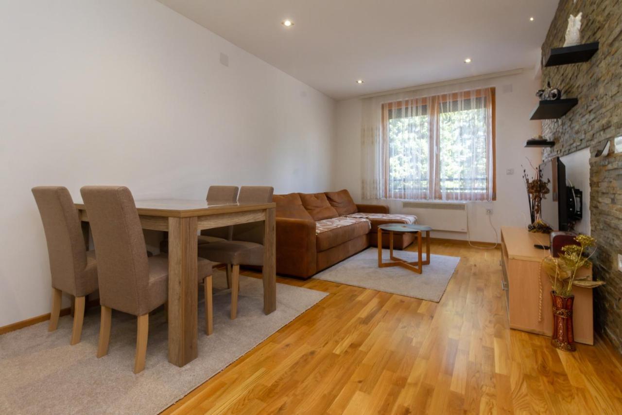 Binis Apartment Zlatibor Bagian luar foto