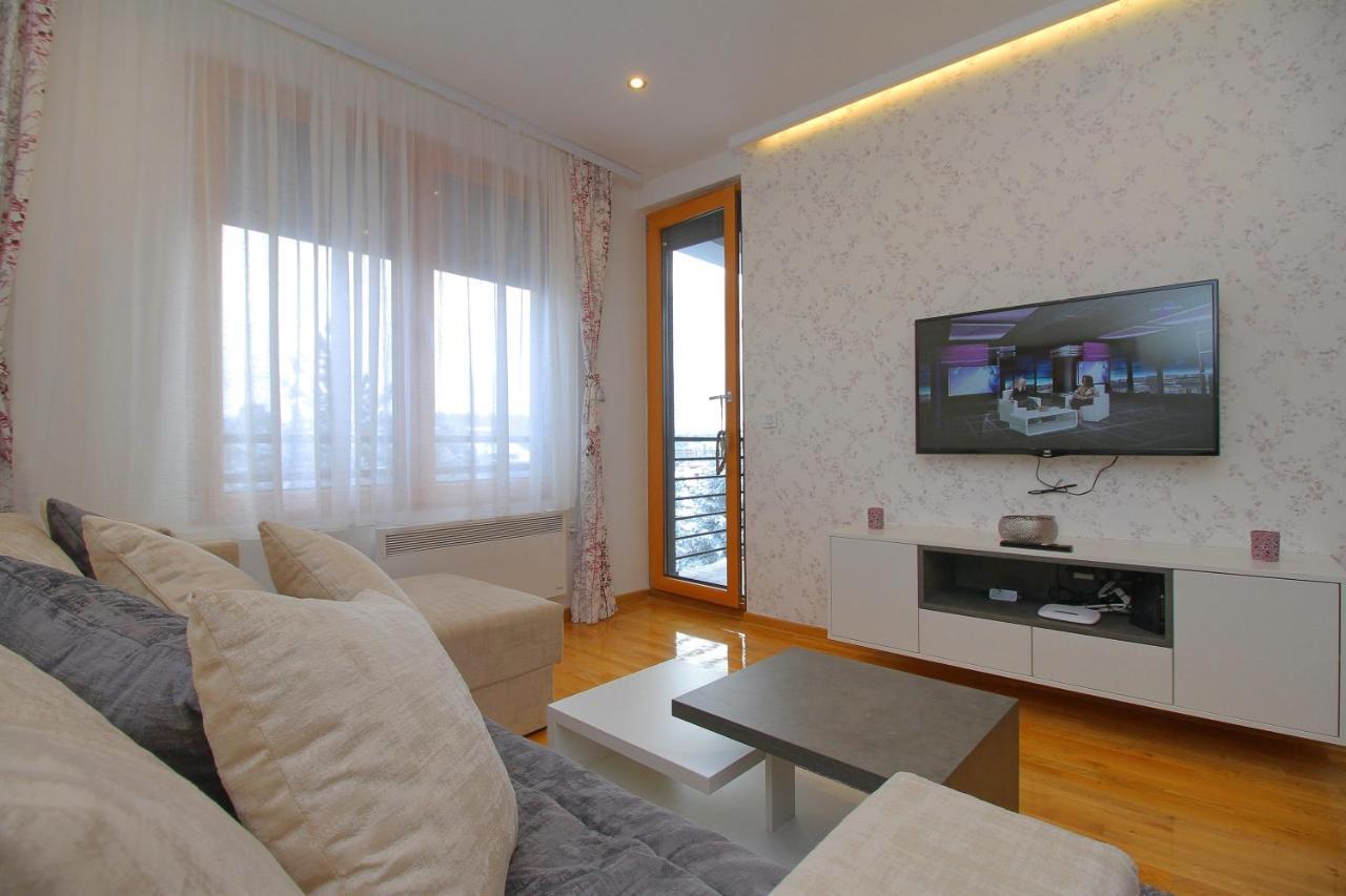 Binis Apartment Zlatibor Bagian luar foto