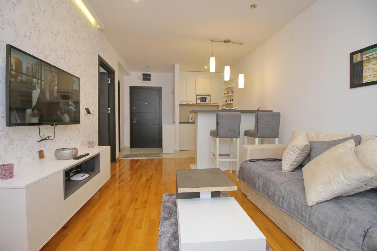 Binis Apartment Zlatibor Bagian luar foto