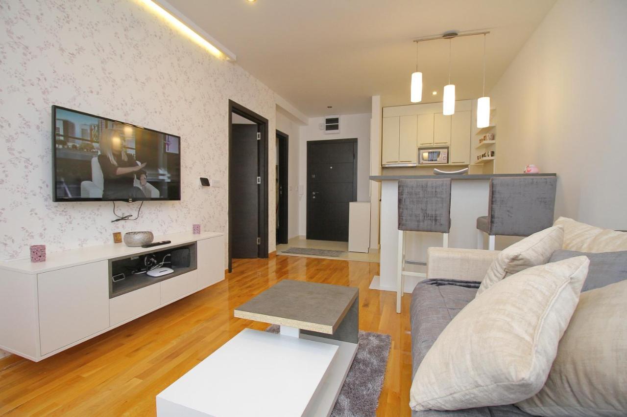 Binis Apartment Zlatibor Bagian luar foto